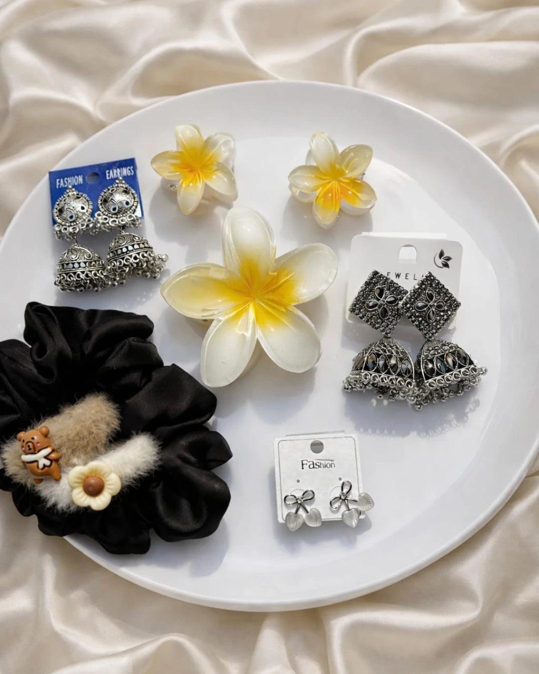 Noor-e-Adaa Collection Box