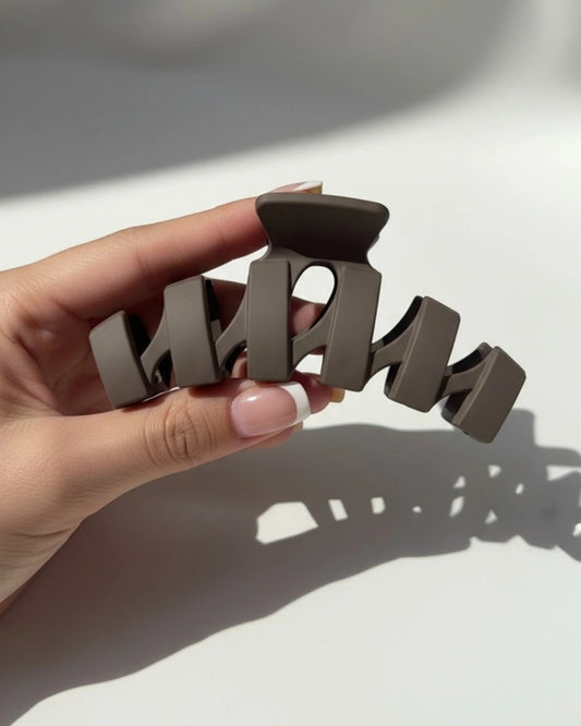 Zig Zag Large Hair Claw Clip