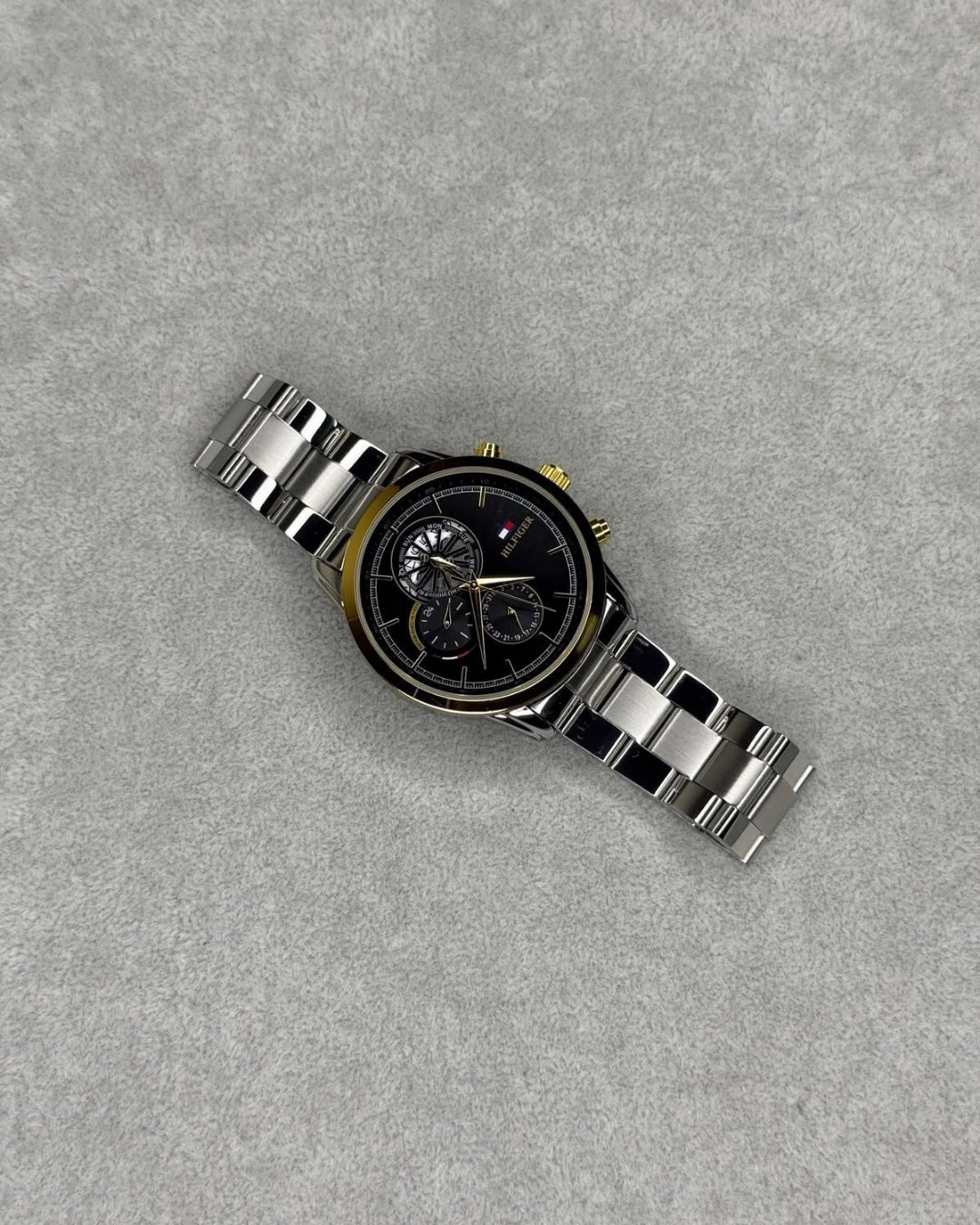 Auravya Obsidian Crest