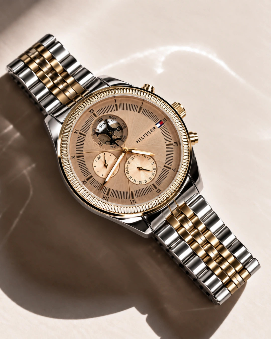 Auravya Champagne Crest