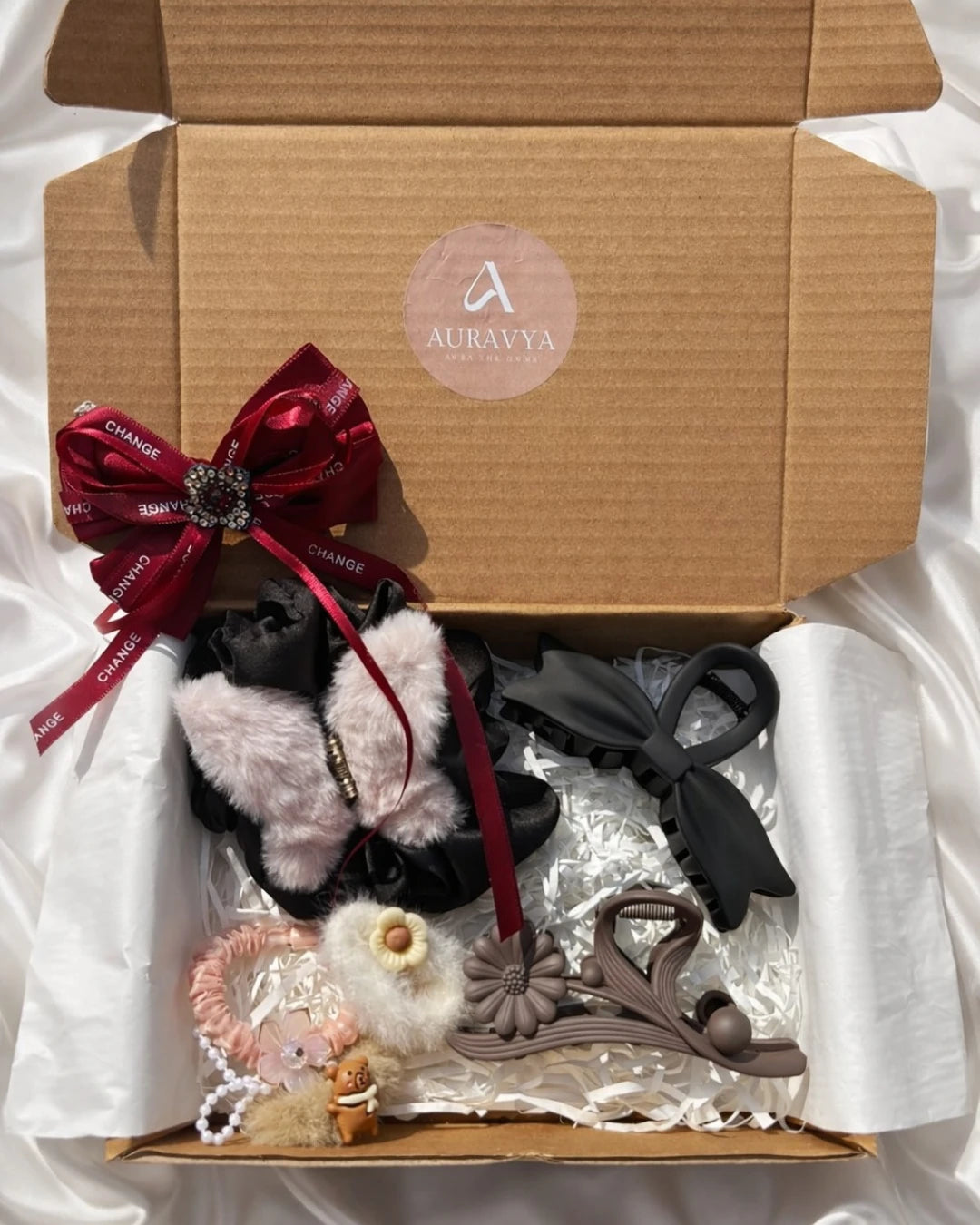 Auravya Raw Beauty Hair Accessories Gift Box