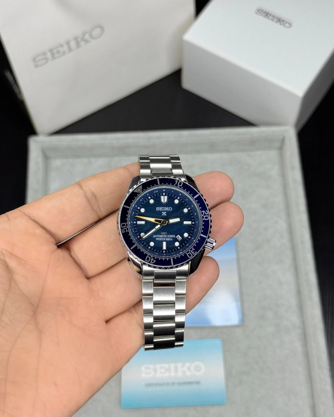 Auravya Sapphire Tide