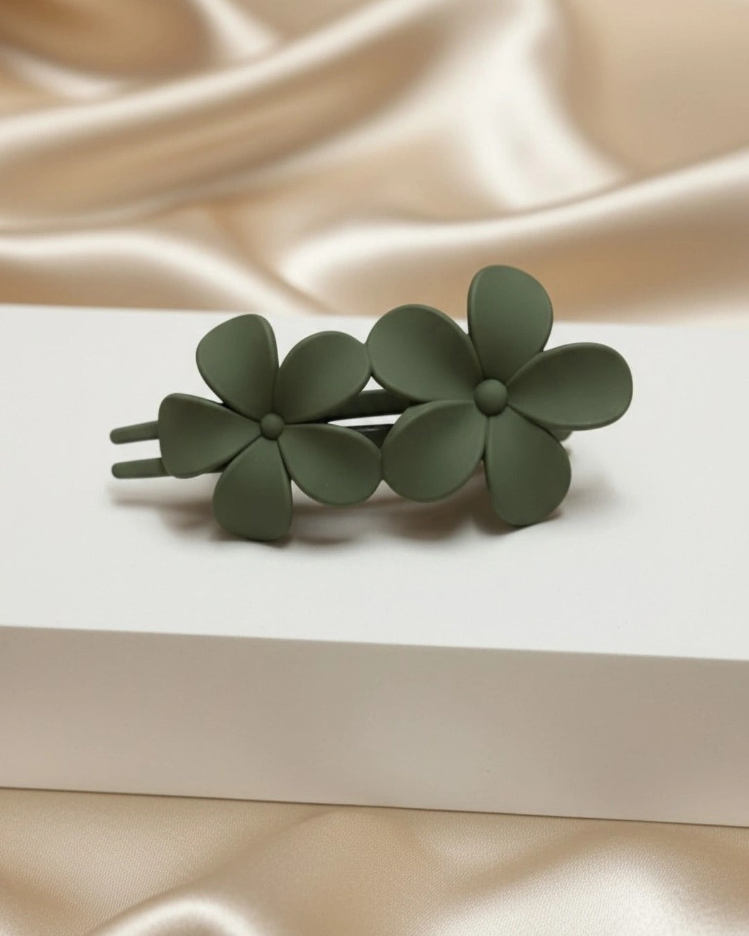 Matte Double Flower Hair Clip