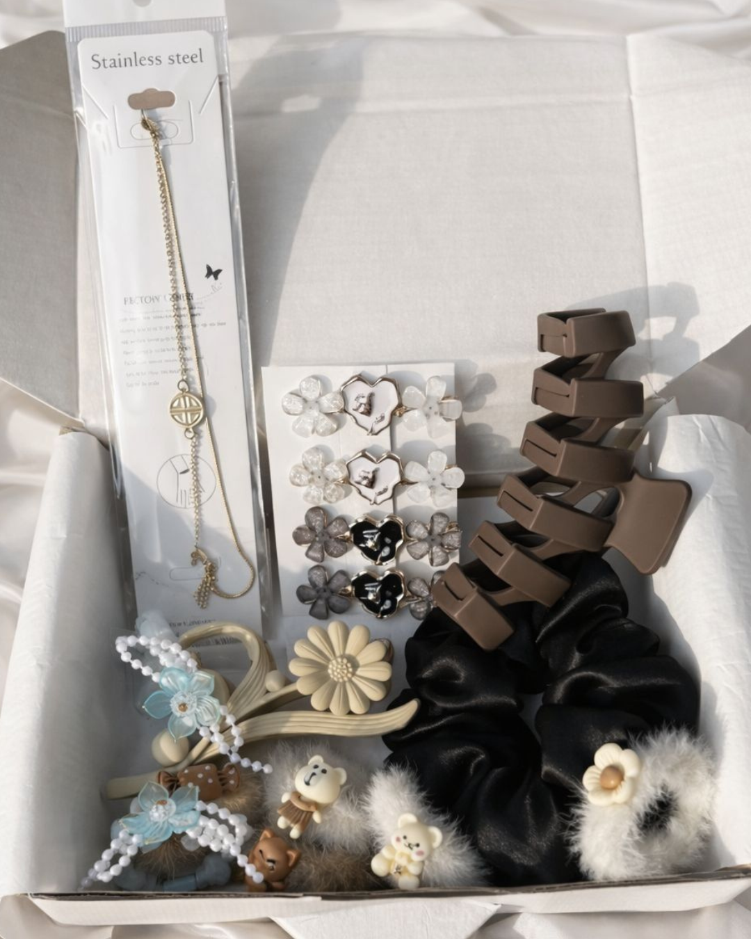 Aura Luxe Charm Box - Designed to maintain your Aura🎀✨