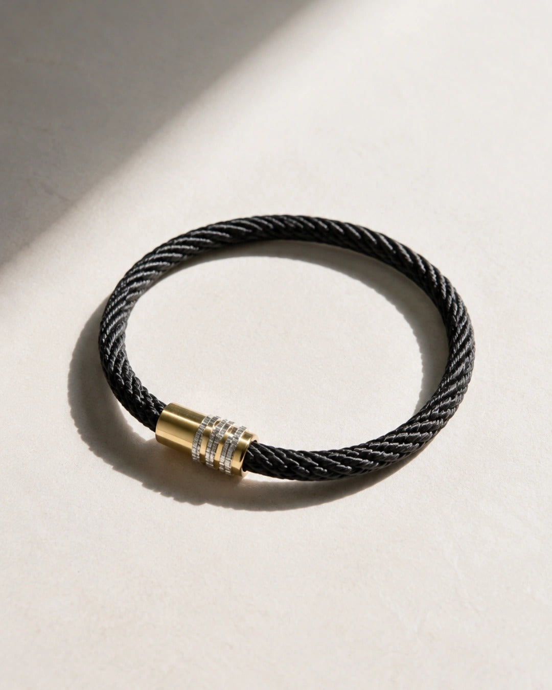 Auravya Noir Knot