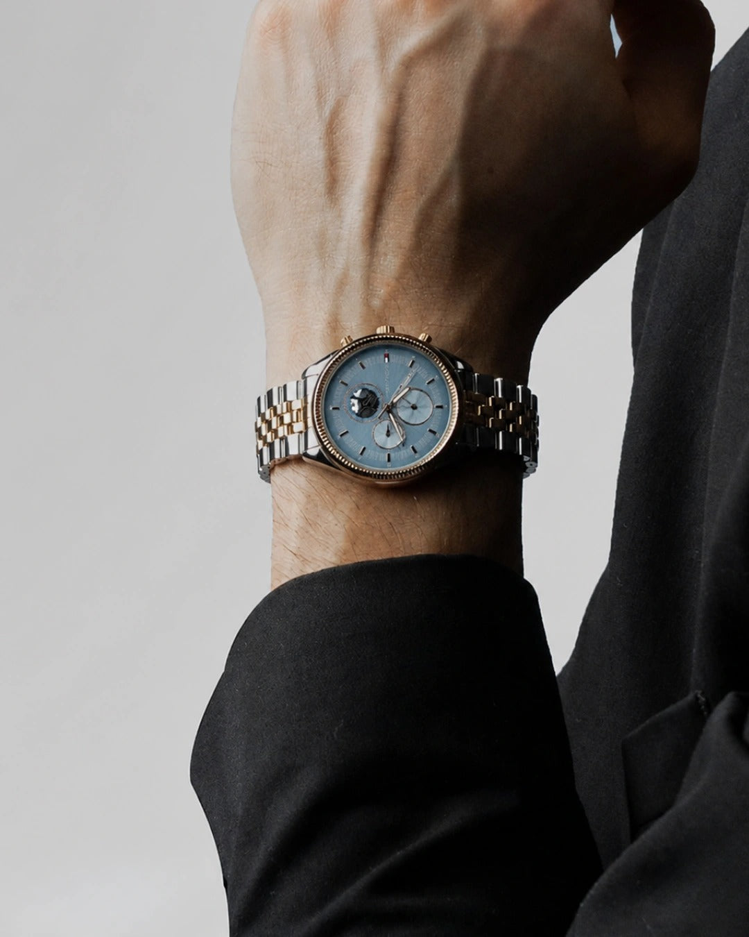Auravya Sapphire Chrono