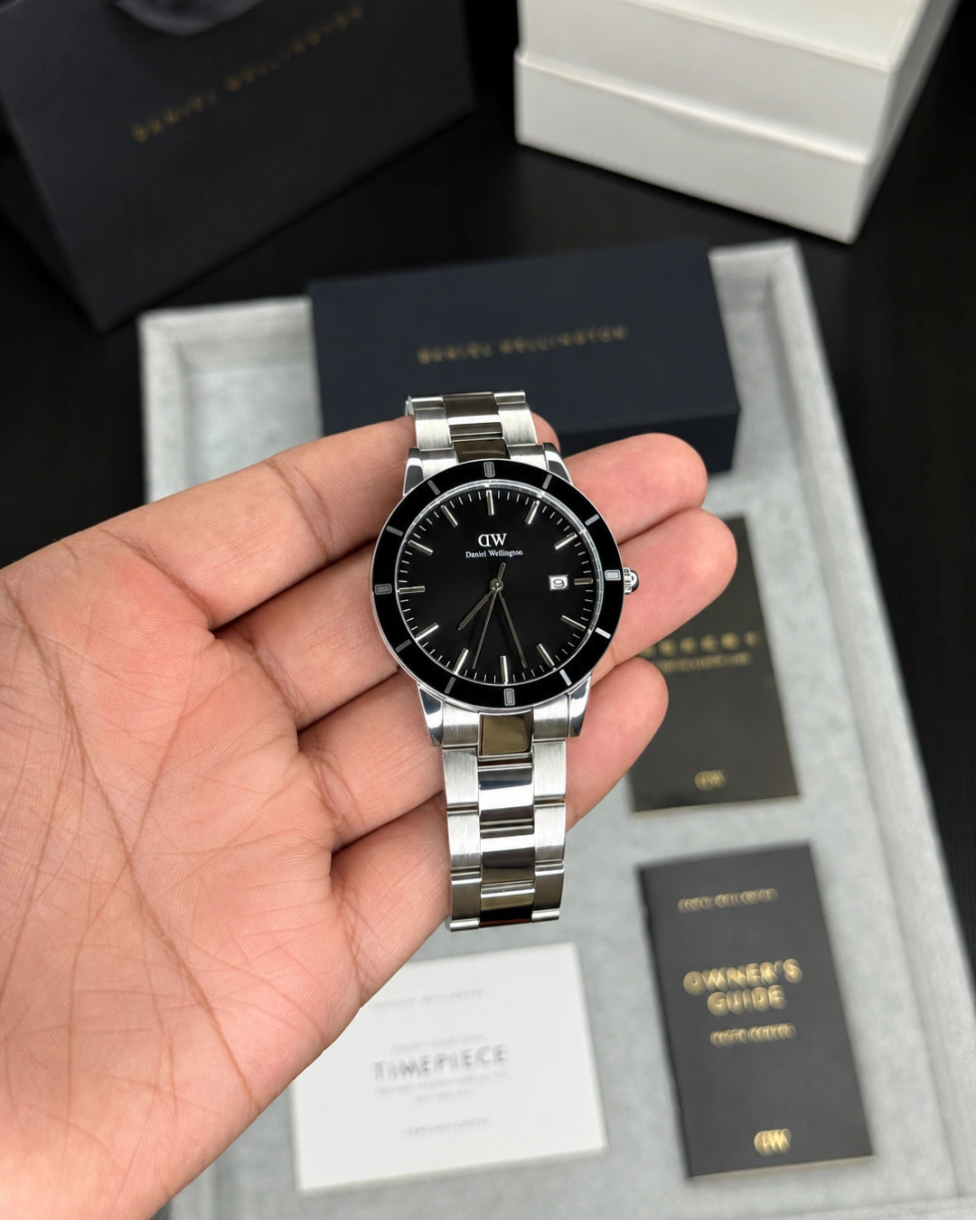 Auravya Black Meridian