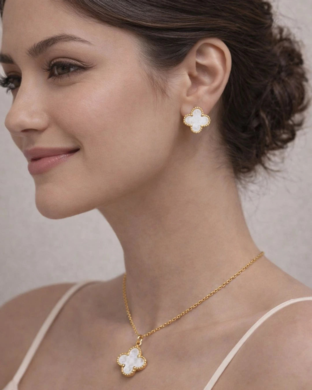 Clover Pendant and Earrings Set