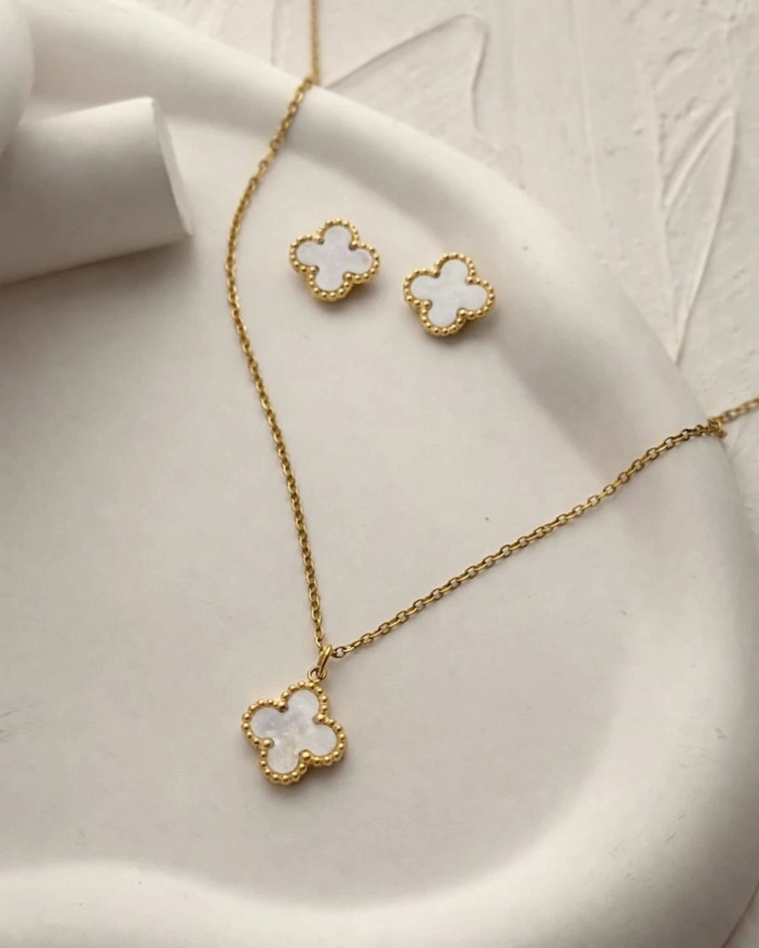 Clover Pendant and Earrings Set