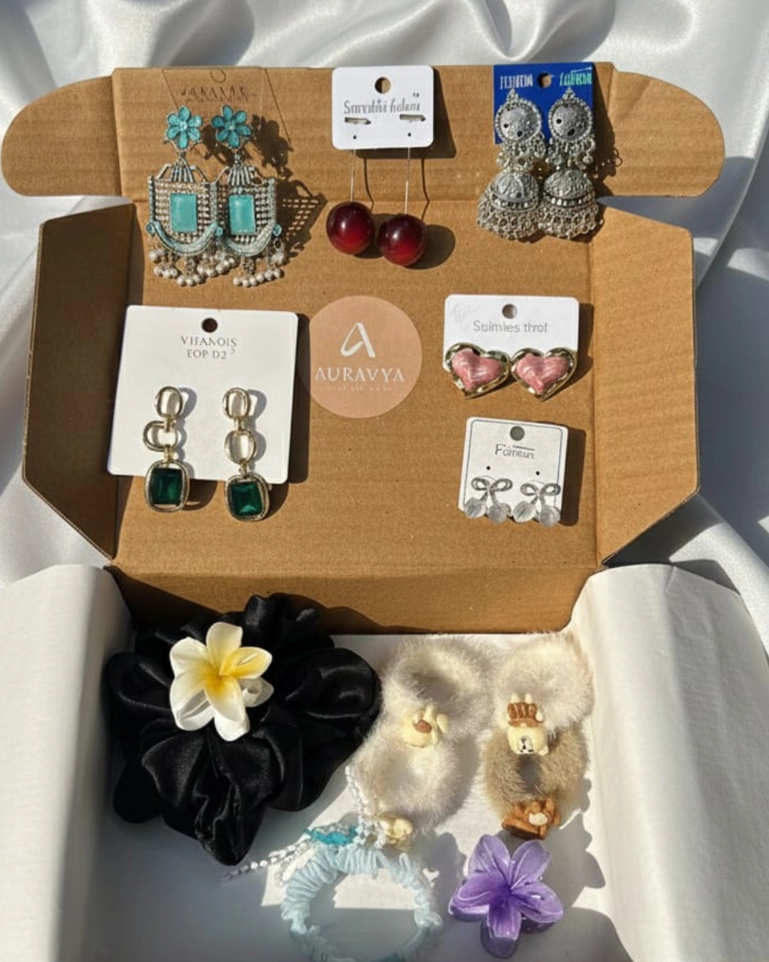 The AURAVYA Keepsake Hamper