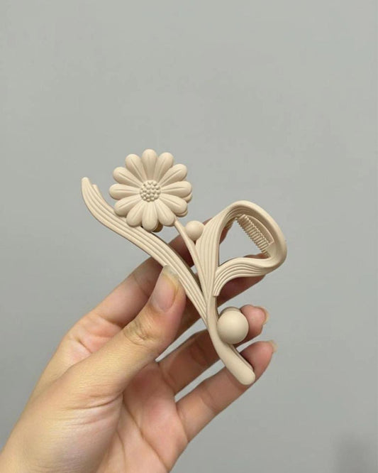 Daisy Styled Hair Claw Clip