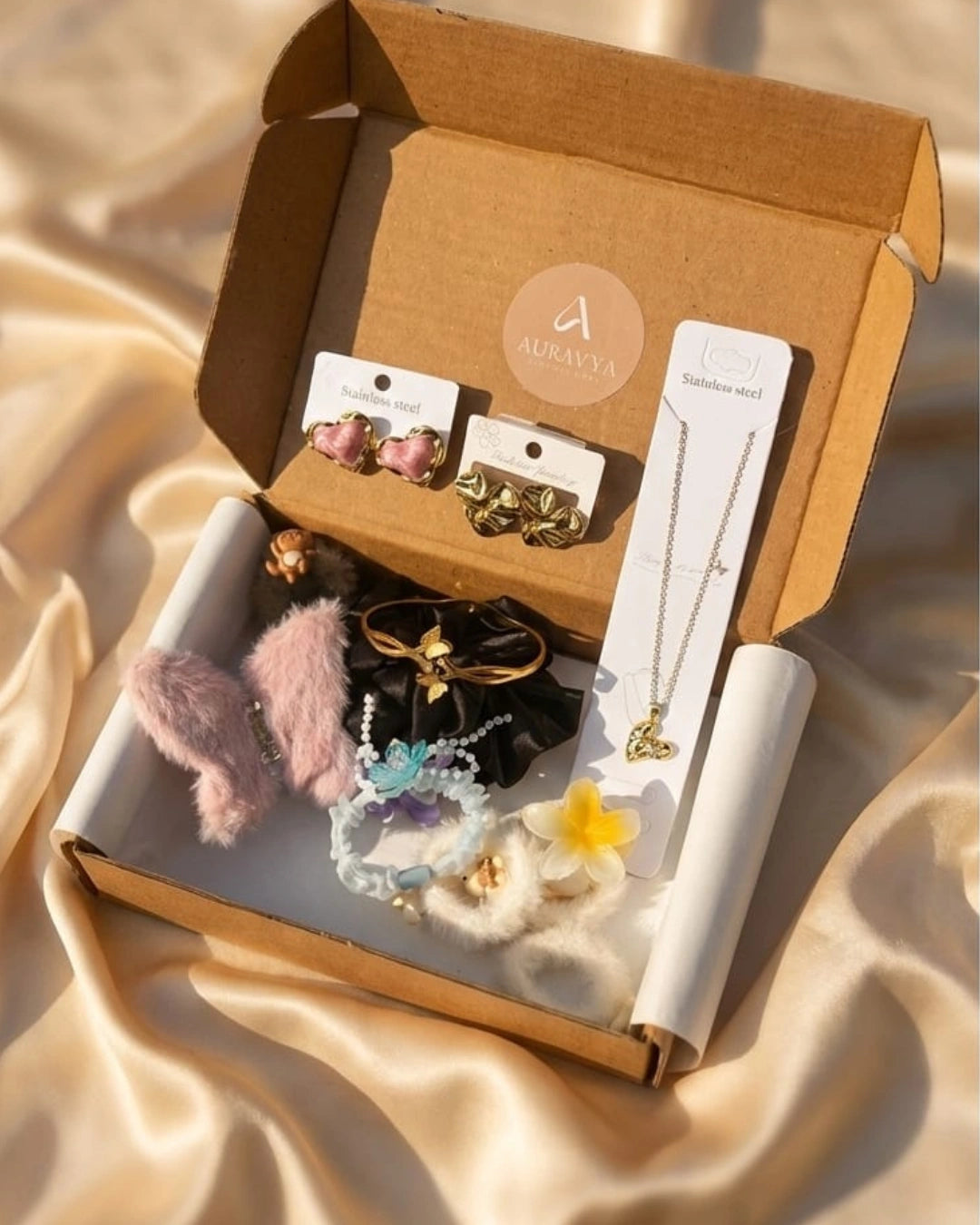 Golden Heart Essentials - Auravya Picks 💕