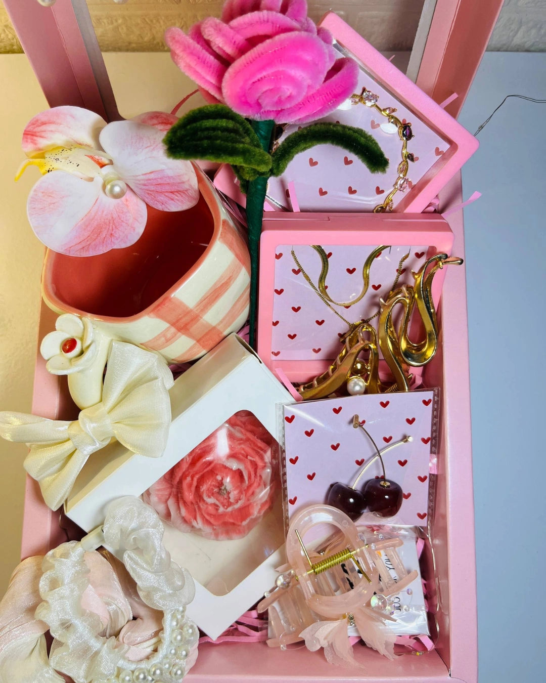 Auravya Blush Keepsake Hamper